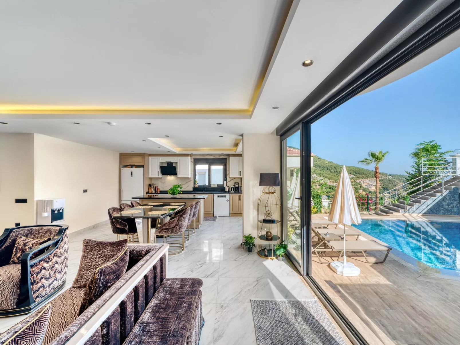Luxuriöse Villa mit privatem Pool in Alanya-Binnen