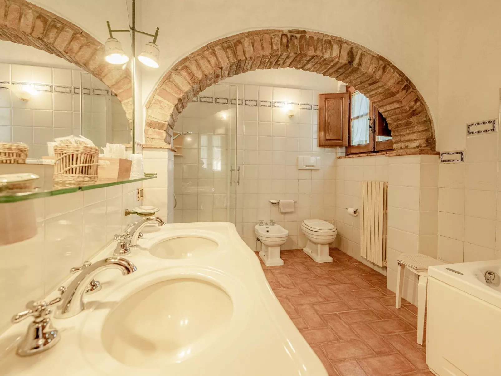 "Archi B4 sanguineto"-Binnen