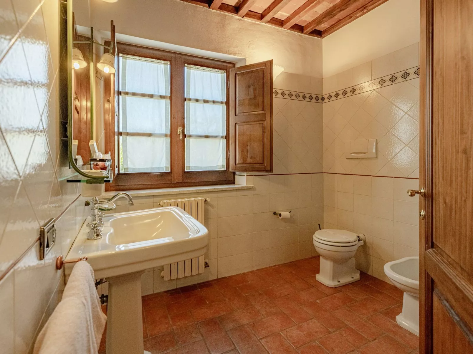 Wohnung "Cascina Sanguineto-Binnen