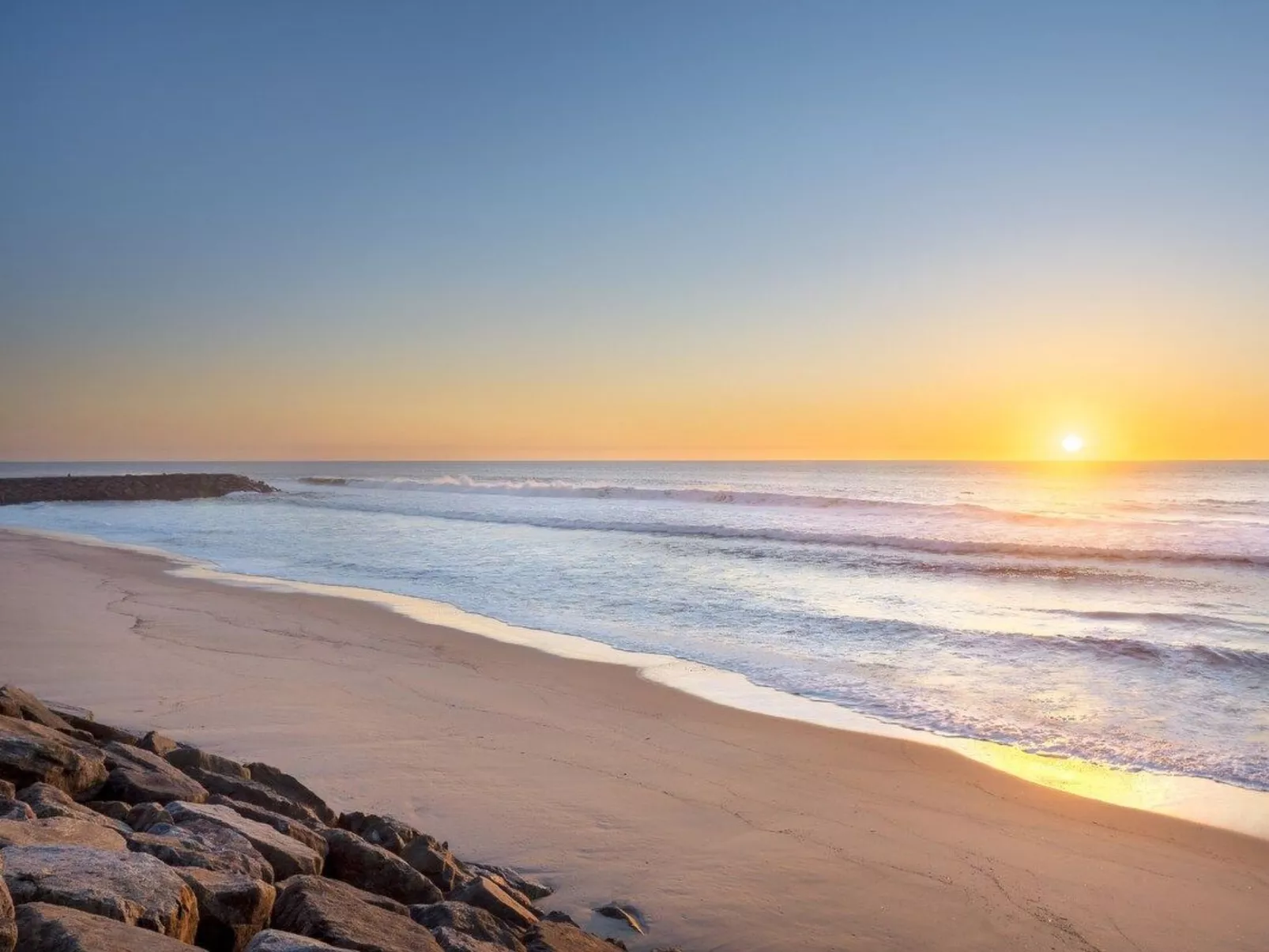 Meerblick First Line mit 2 Pools 1-Image-tags.info