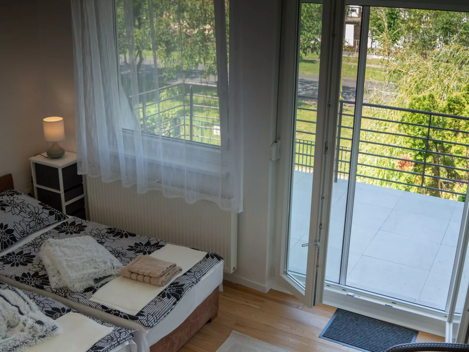 Doppelhaushälfte für sechs Personen mit Garten-Binnen