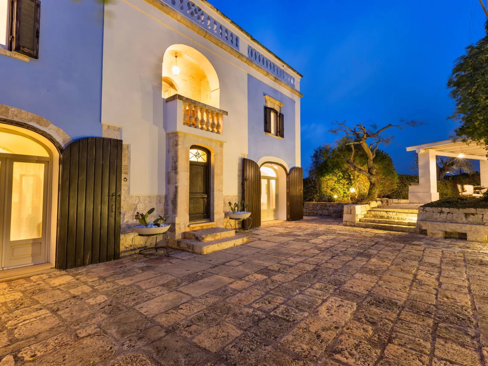 Antike Villa mit privatem Pool, Spa und türkischem Bad-Buiten