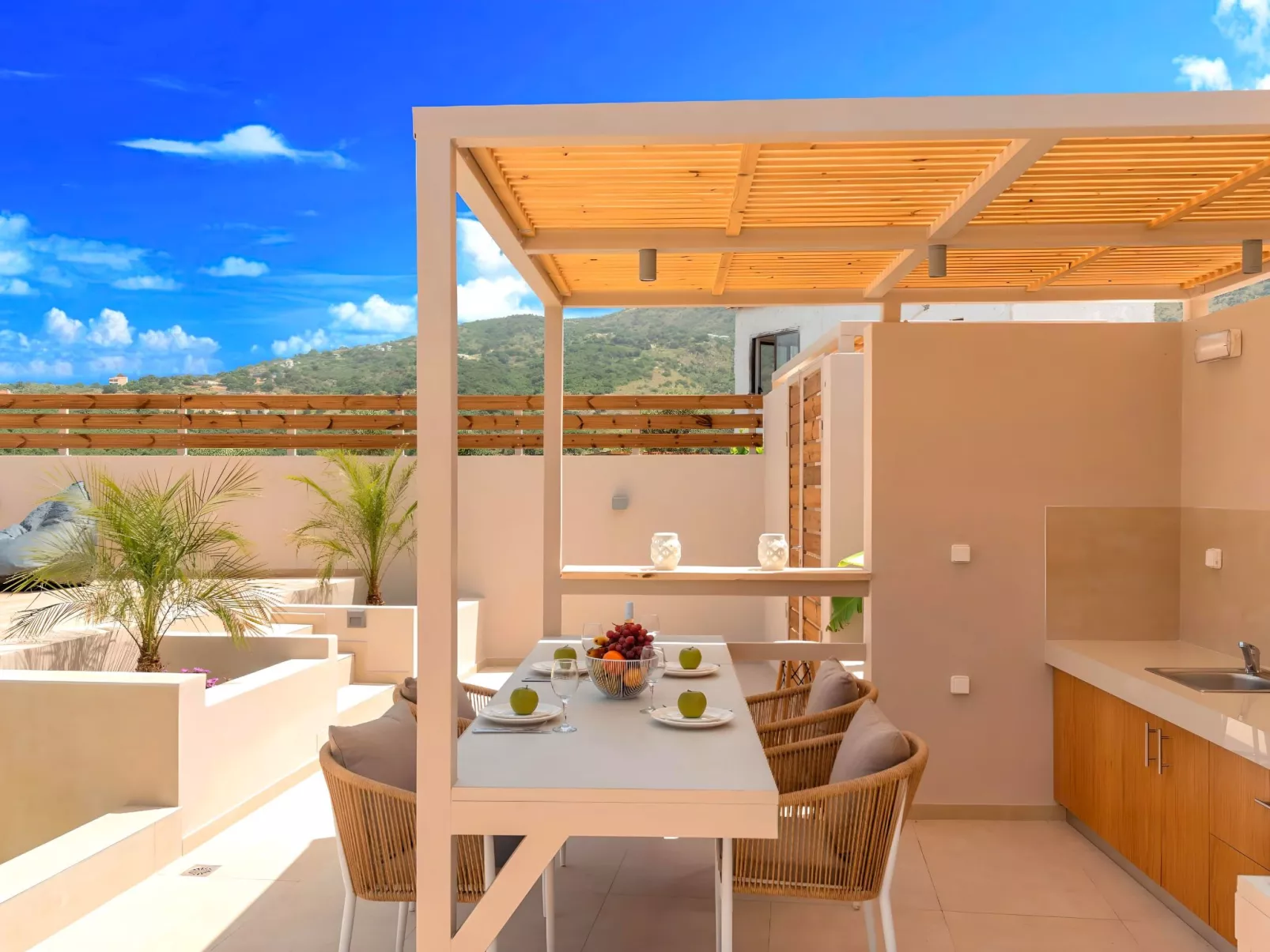 Hidden Gem Villa Pool und Jaccuzzi-Buiten