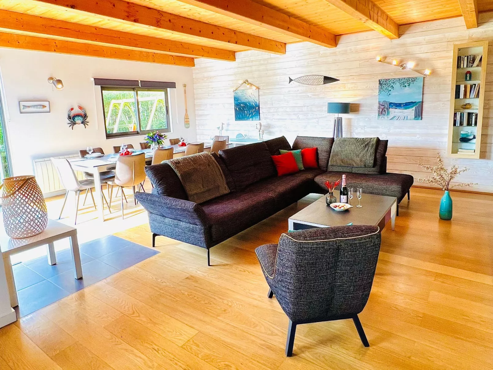 Große Villa am Meer mit privatem Spa Bereich-Image-tags.info