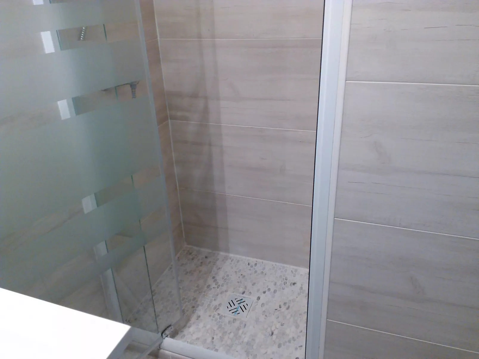 Für acht Personen - Binnen