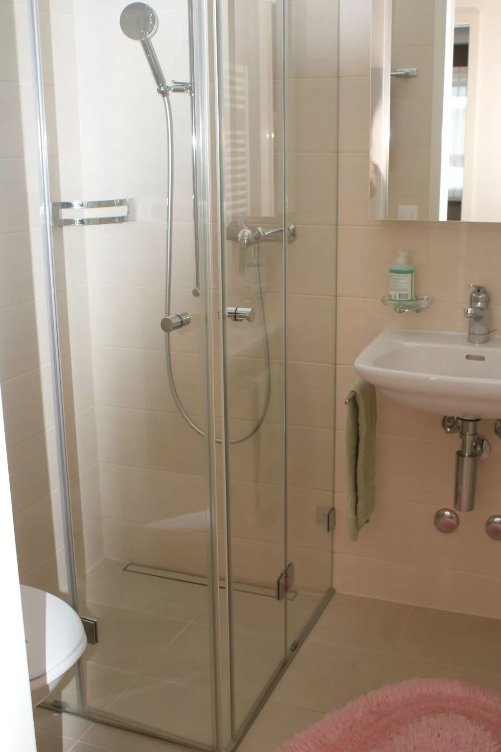 Spaini-Image-tags.info