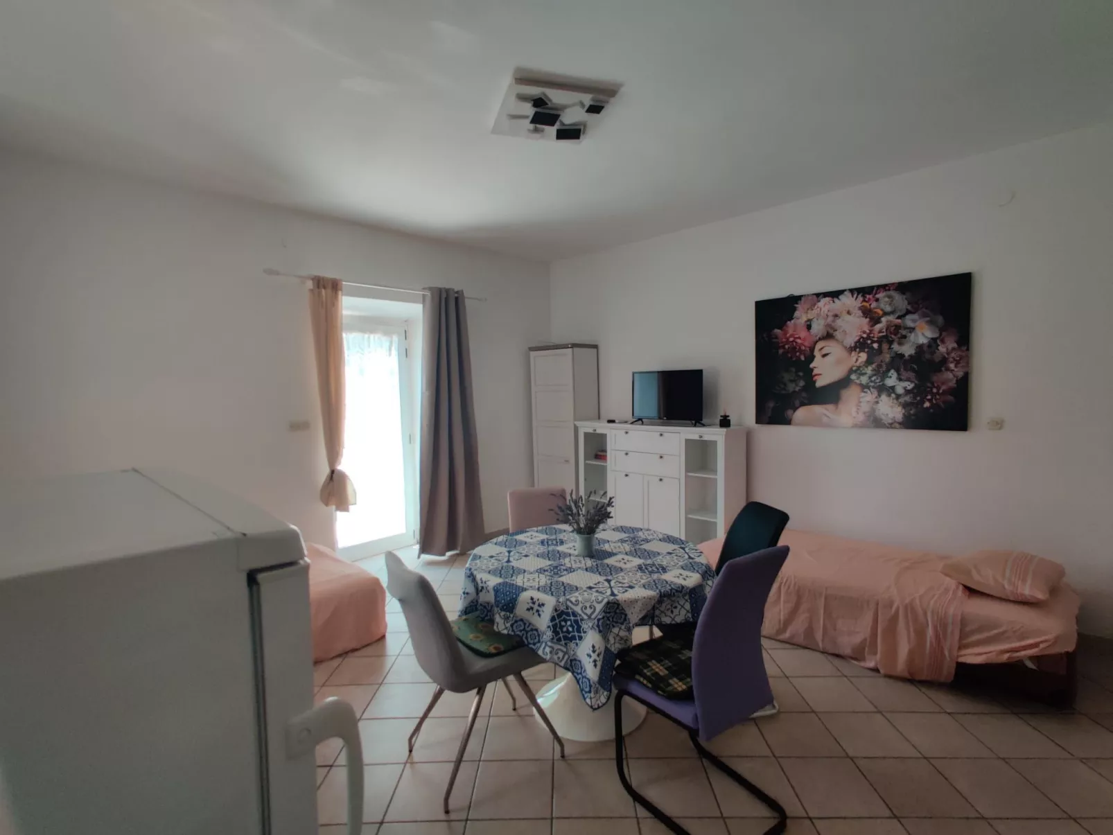 2 mit Parkplatz, Wifi, Ac-Binnen