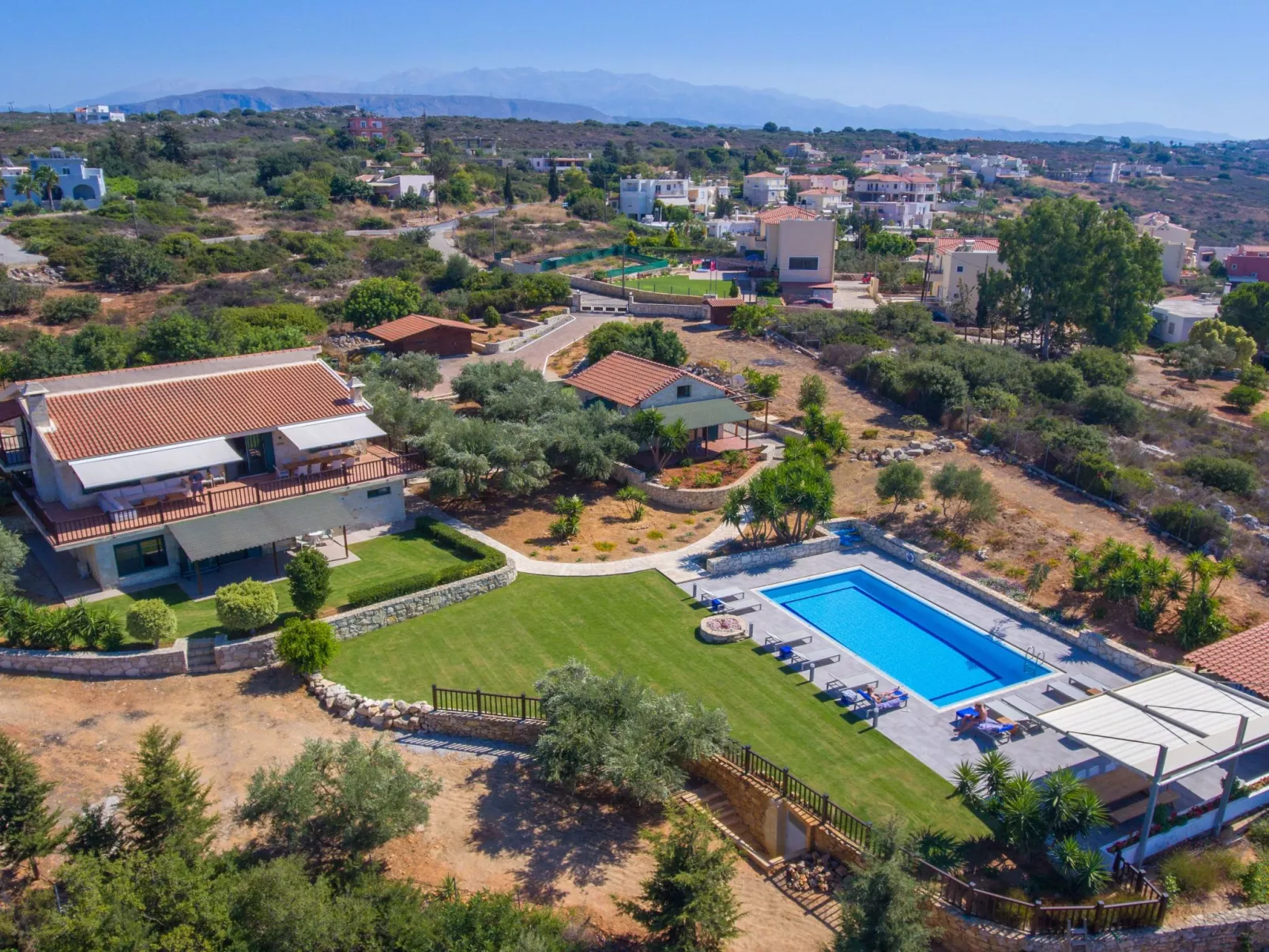 Villa Mathea - Kreta - Große Luxusvilla mit privatem Pool - Zentrale aber ruhig-Image-tags.info