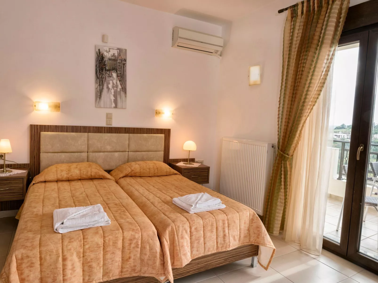 Familienvilla mit privatem Pool, Spielplatz und BBQ-Image-tags.info