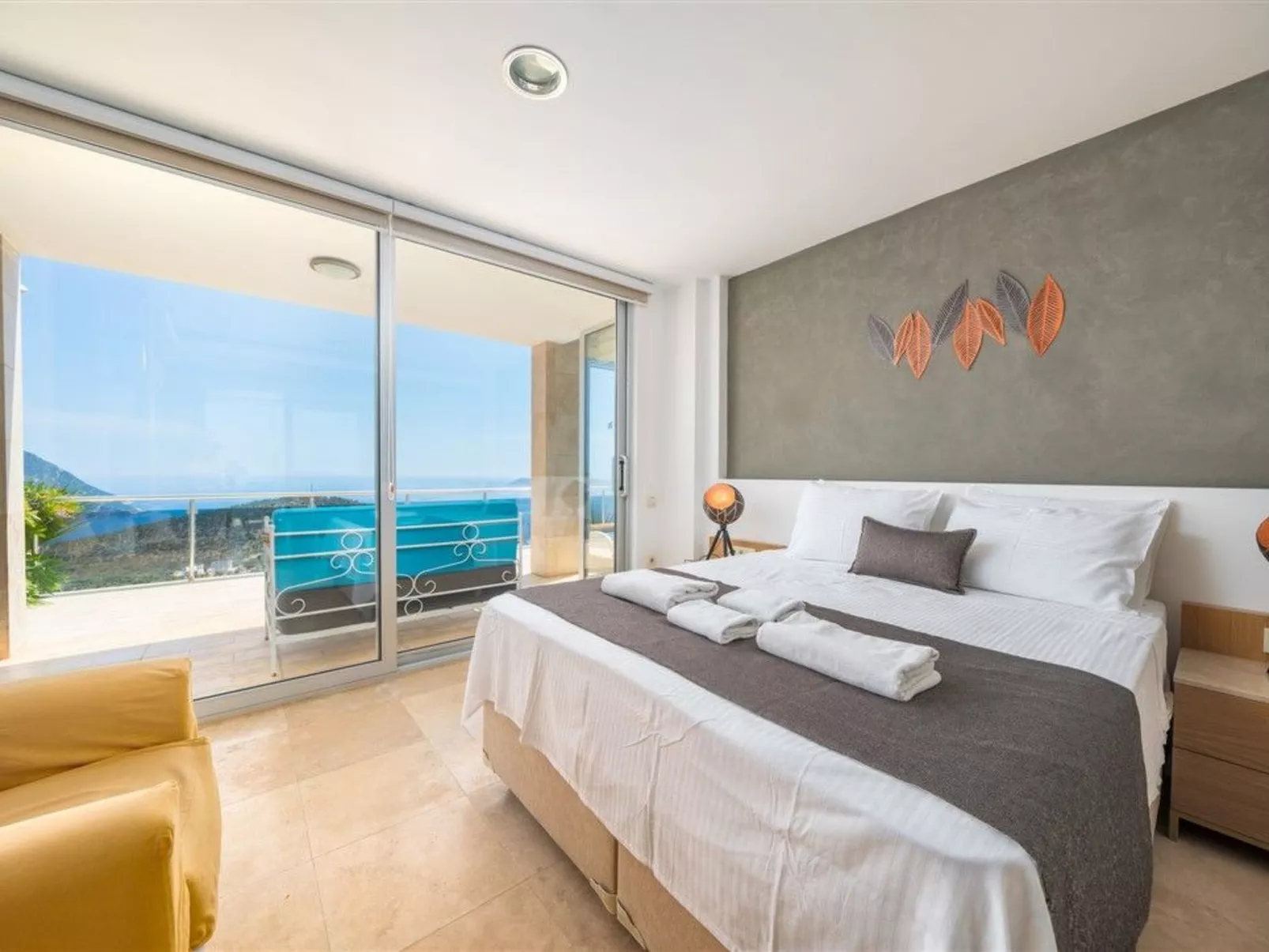 Villa Blueline mit Pool und Meerblick, im Zentrum-Binnen