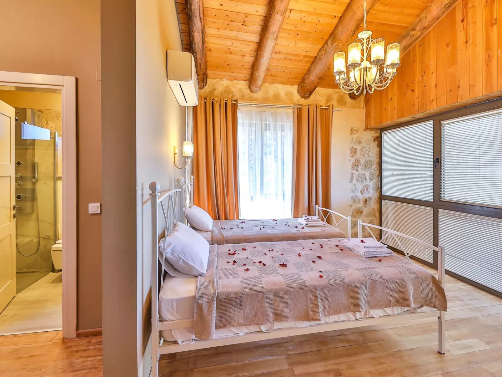 Steinhausvilla in der Natur-Binnen