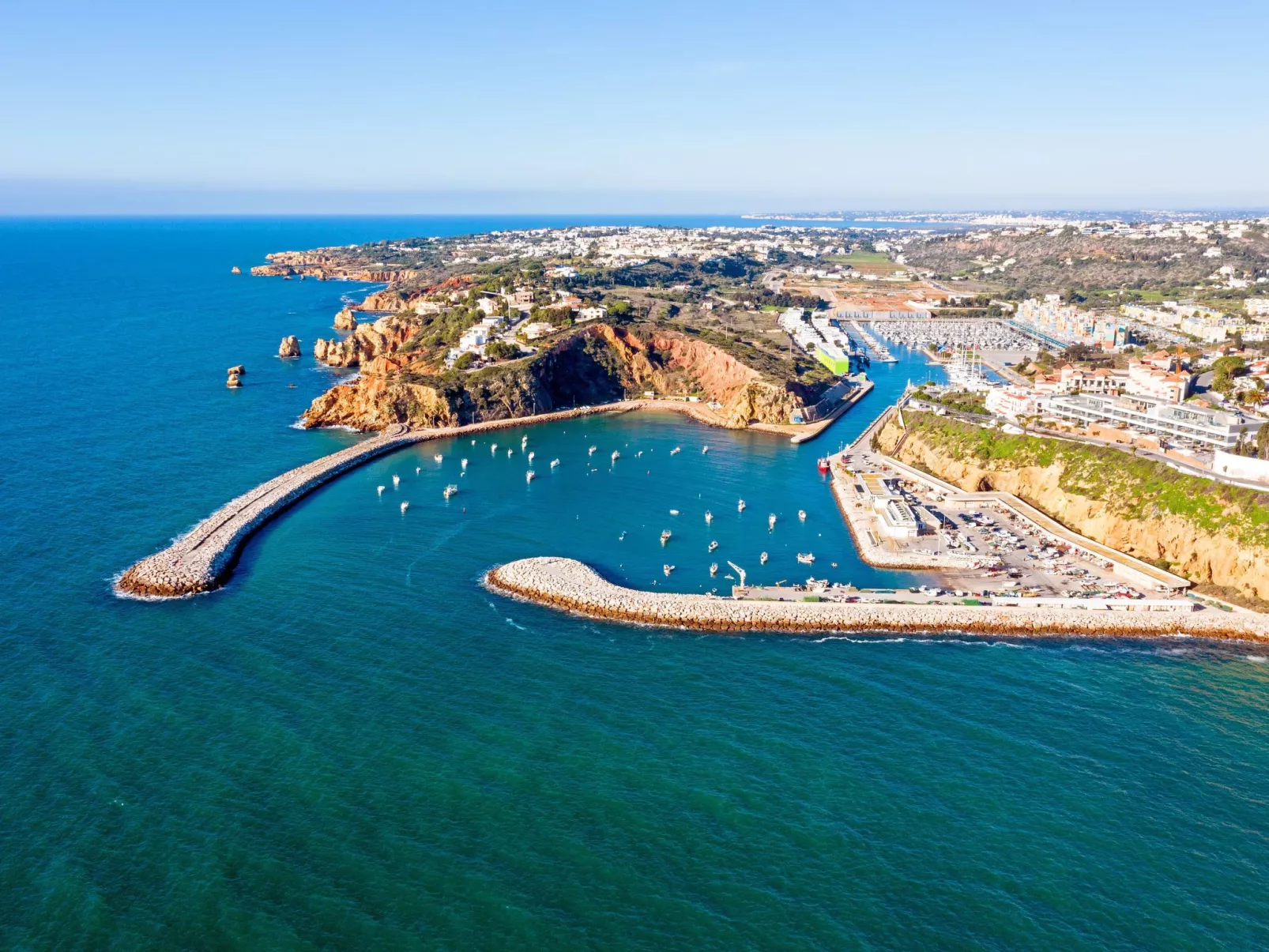 Wohnung mit Terrasse und 2 Schwimmbecken-Image-tags.info