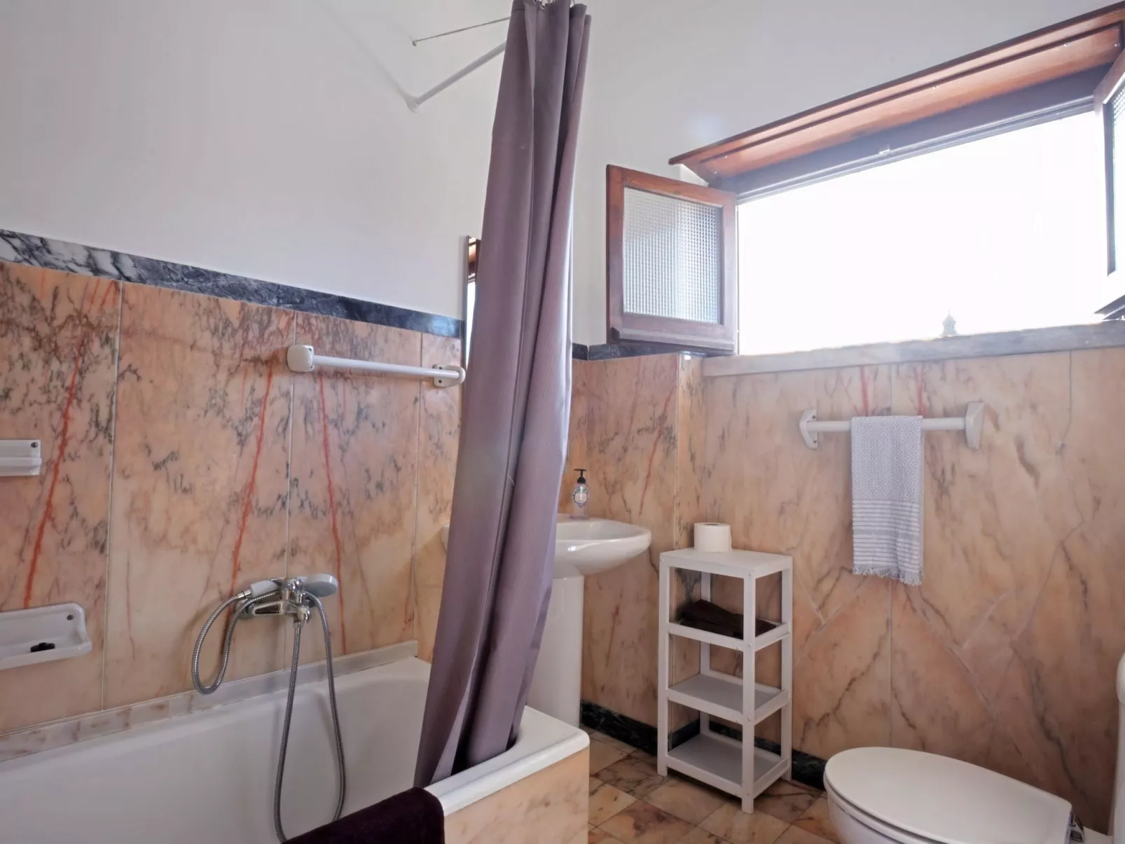 Apolónia 8D-Image-tags.info