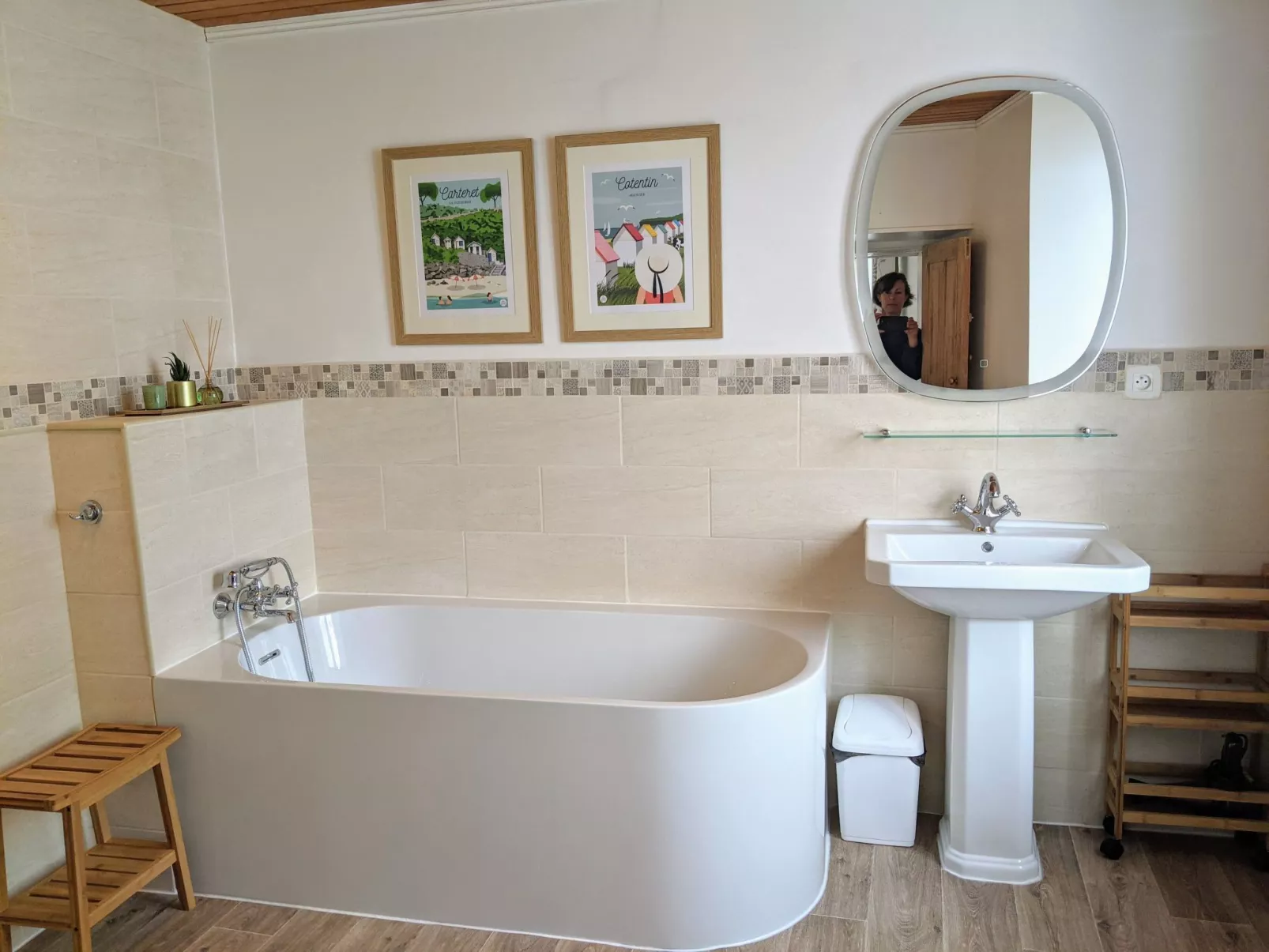 In Vesly mit Beheiztem gemeinsamem Pool-Binnen