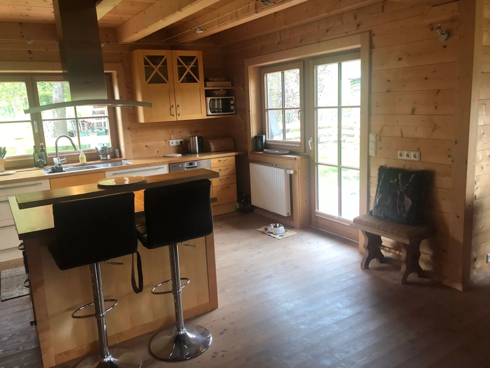 Villa mit Garten, Terrasse und Grill-Image-tags.info