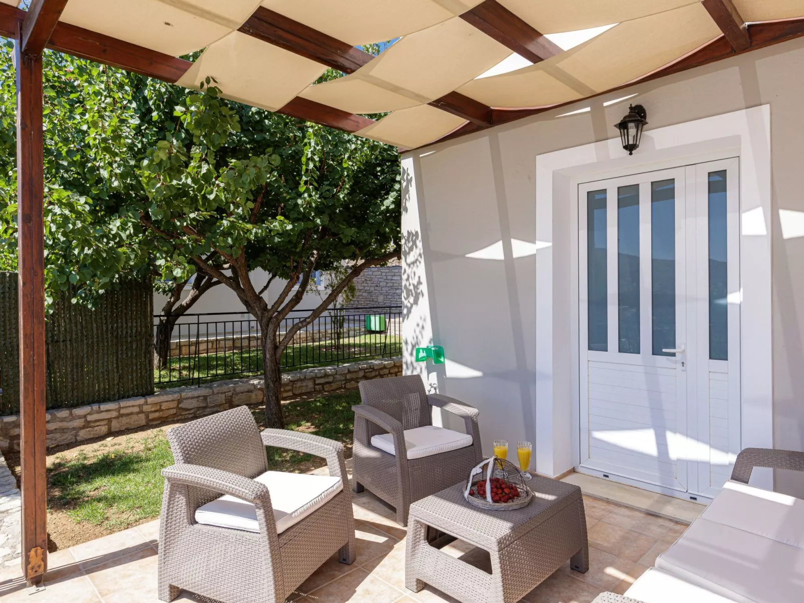 Entspannen Sie sich in der Villa mit privatem Pool, BBQ und Tischtennisplatte-Image-tags.info