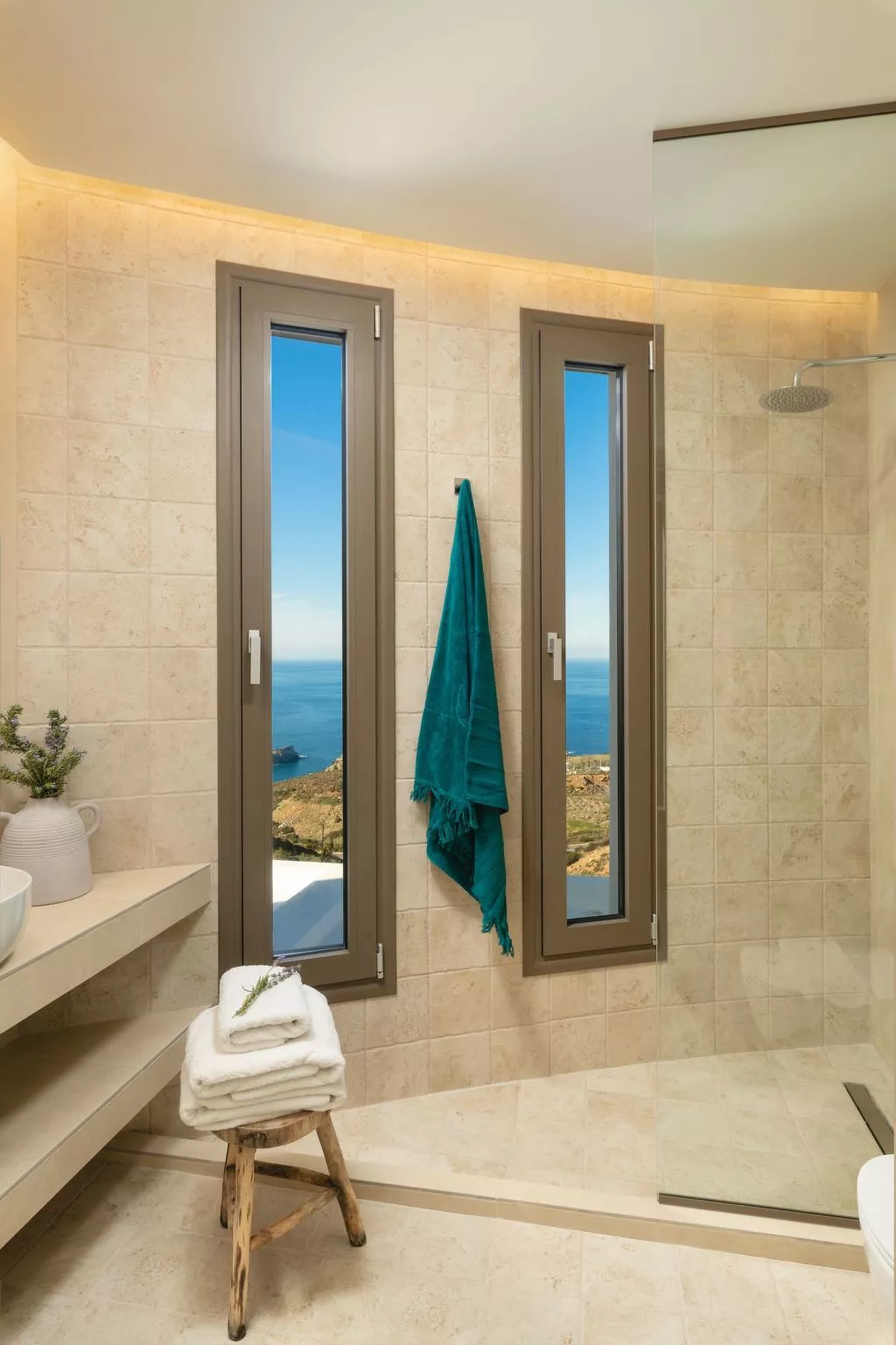 Luxuriöses Anwesen mit Meerblick und beheiztem Infinity-Pool-Image-tags.info