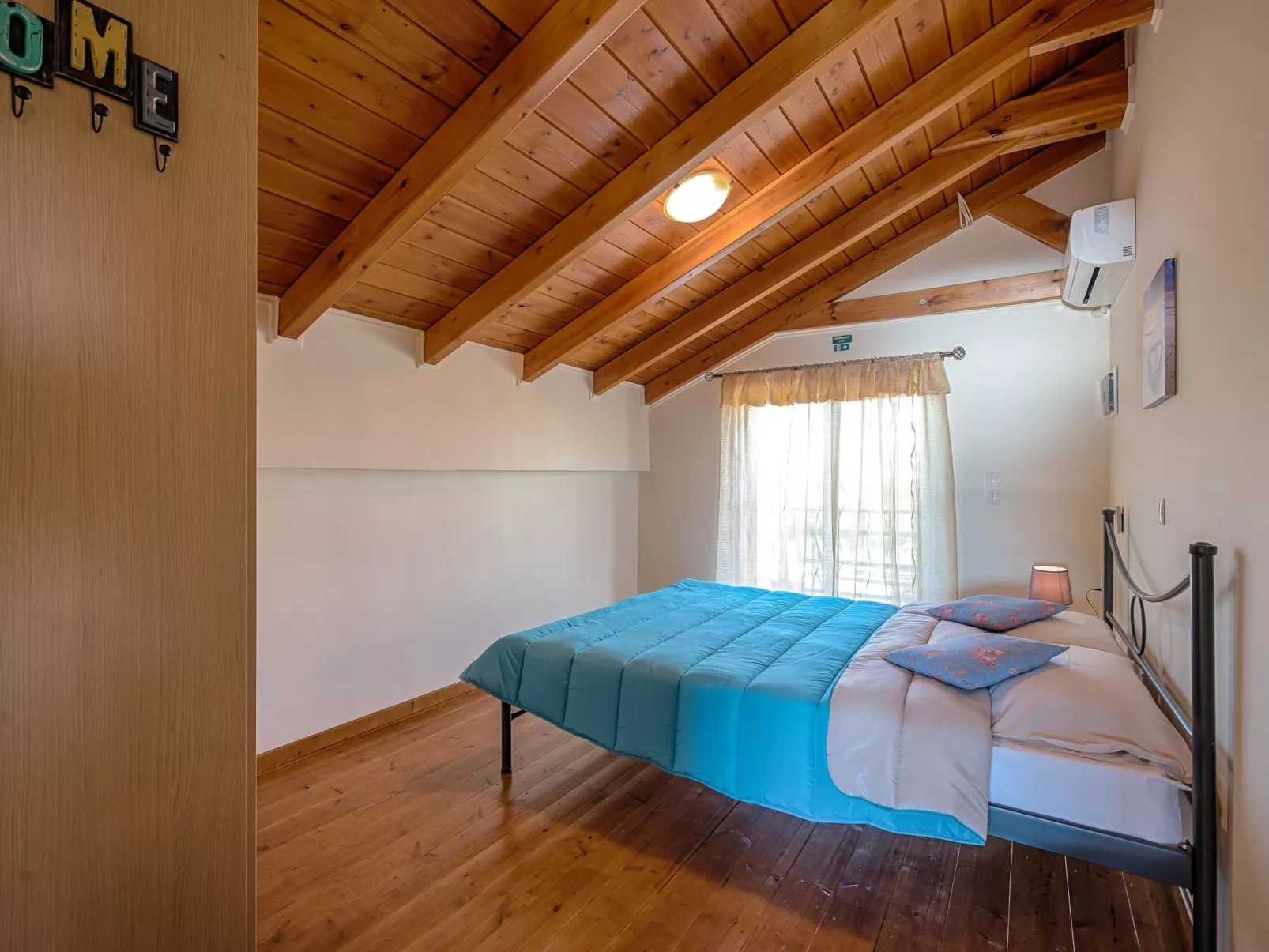 Villa Fay mit privatem Parkplatz in Lardos-Binnen