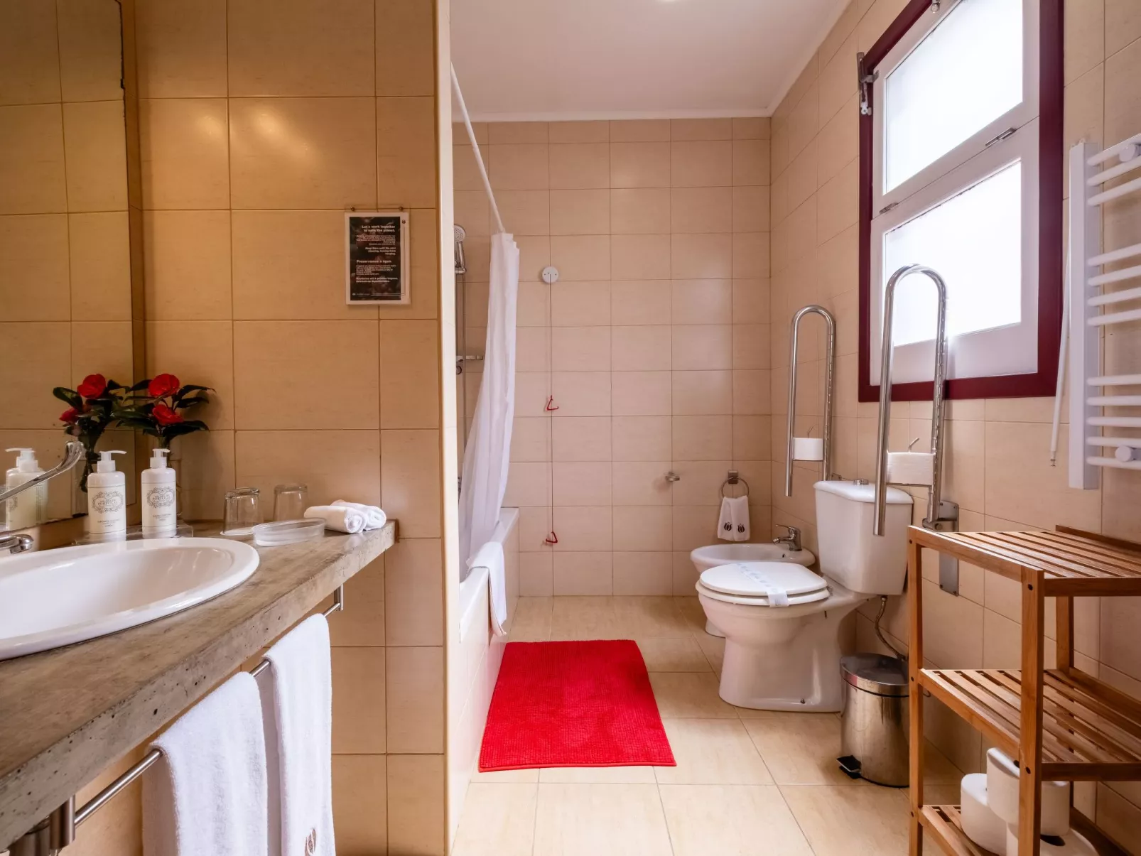 Casa da Fonte - Historisches Steinhaus auf den Azoren-Binnen