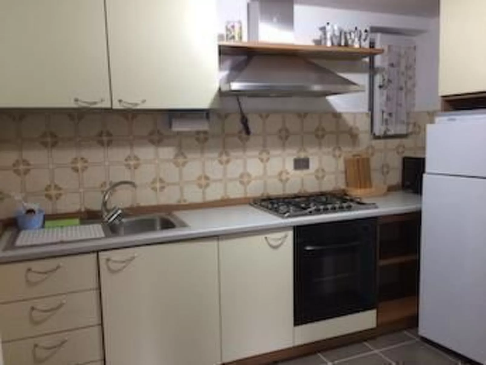 Heliopolis' Wohnung mit Dachterrasse-Binnen