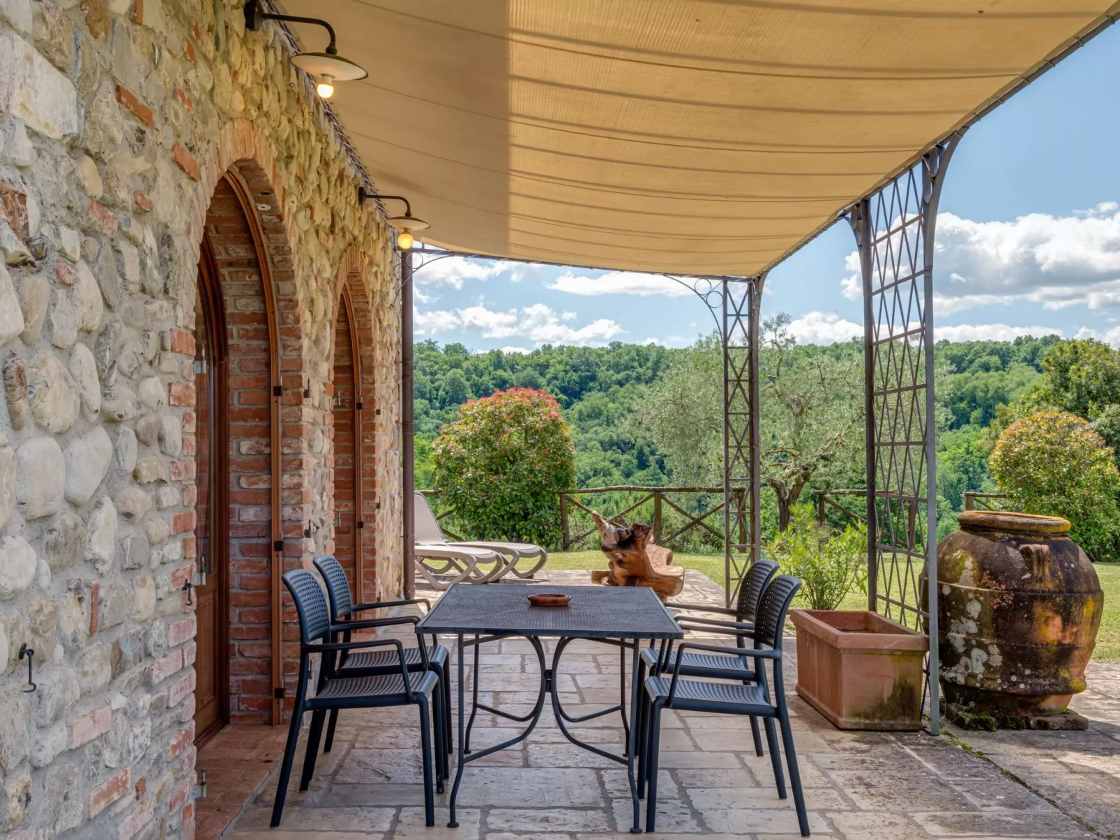 'Casa Vecchia Rota-Buiten