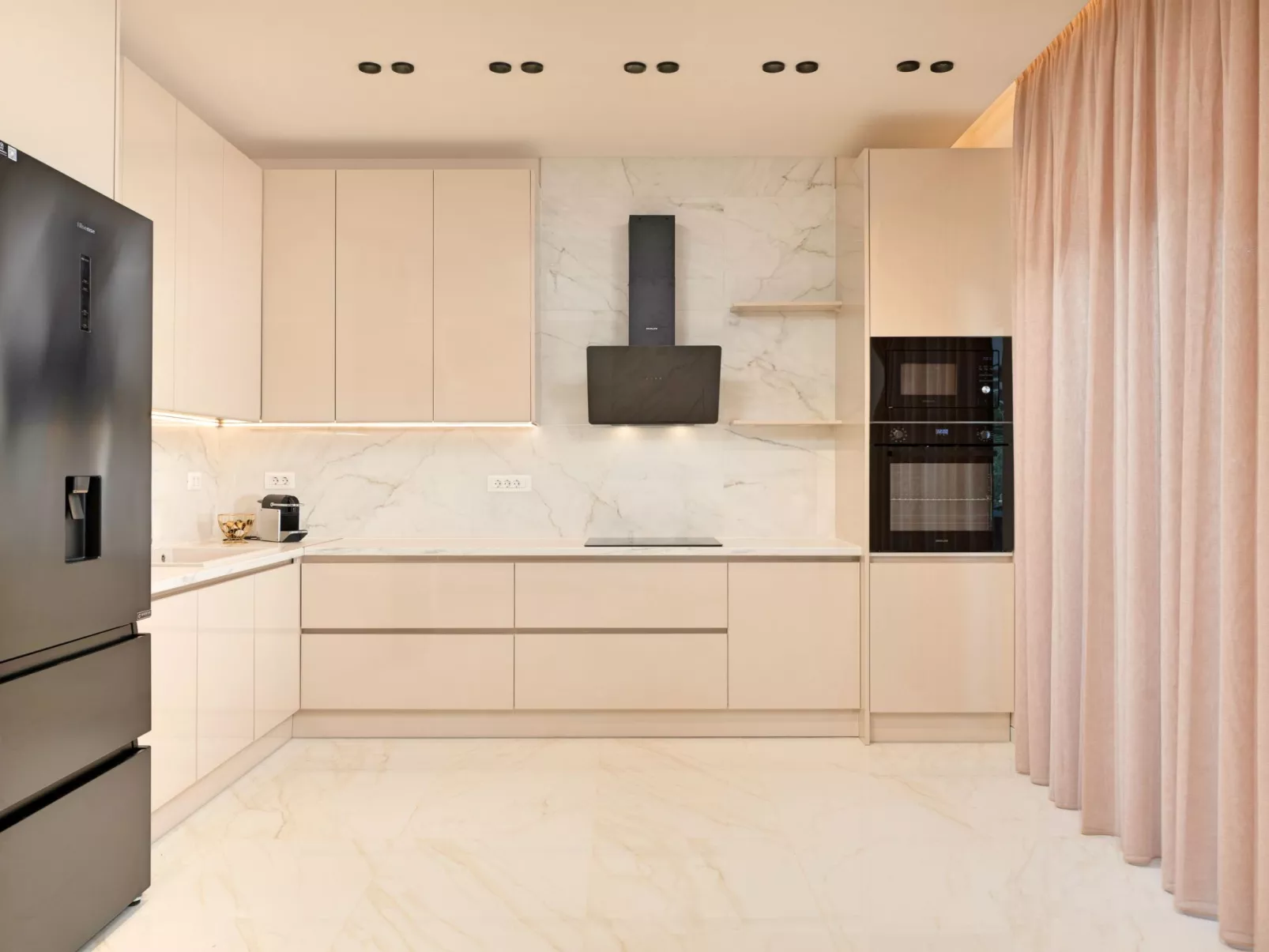 Celestial Villa Privater Pool und Jacuzzi-Image-tags.info