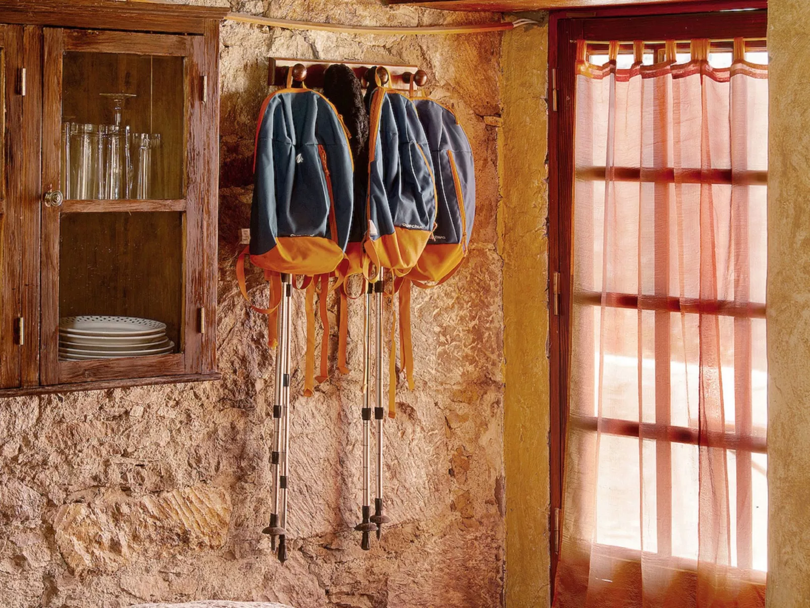 250 Jahre altes Steinhaus mit zwei Terrassen inmitten einer wunderbaren Naturla-Binnen