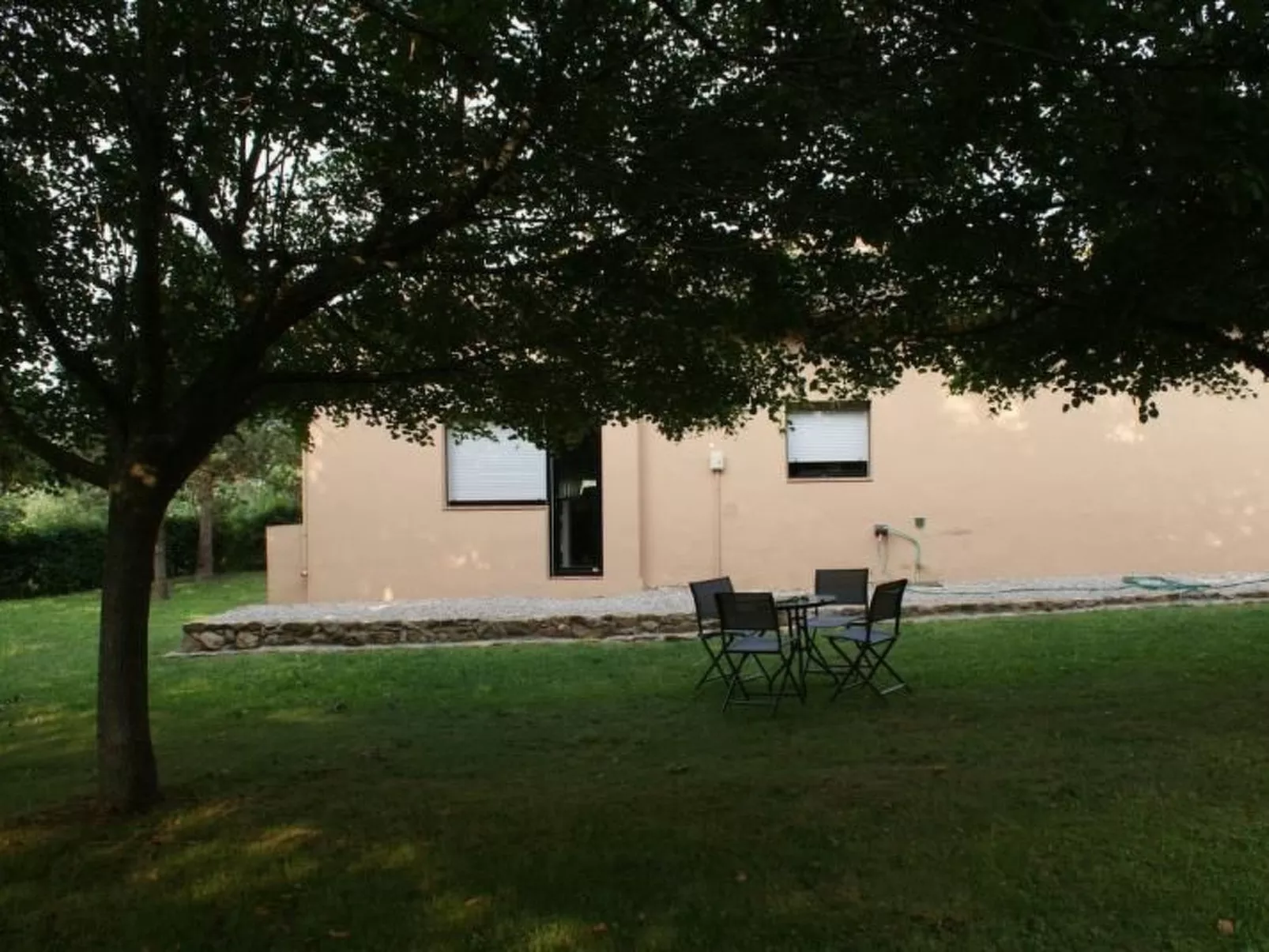 Kleiner Bungalow mit zwei Schlafzimmern.-Buiten