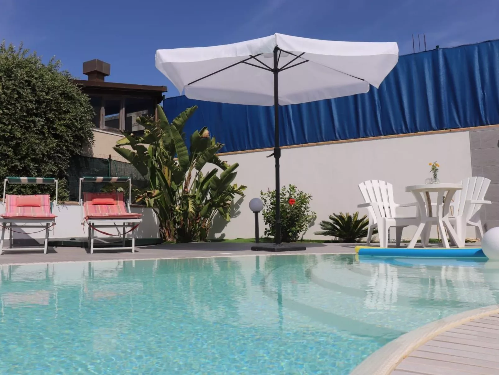 "Die Perle Siziliens" mit Salz-Infiltrationspool