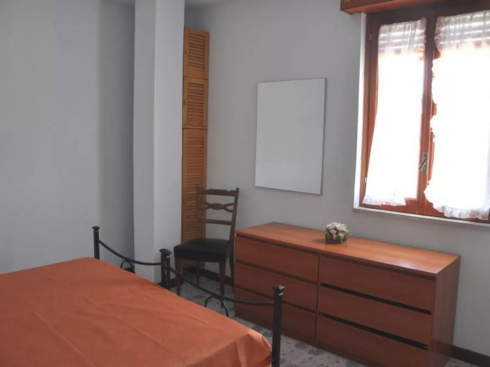 Für 4 Personen 90qm Agnone Bagni-Binnen