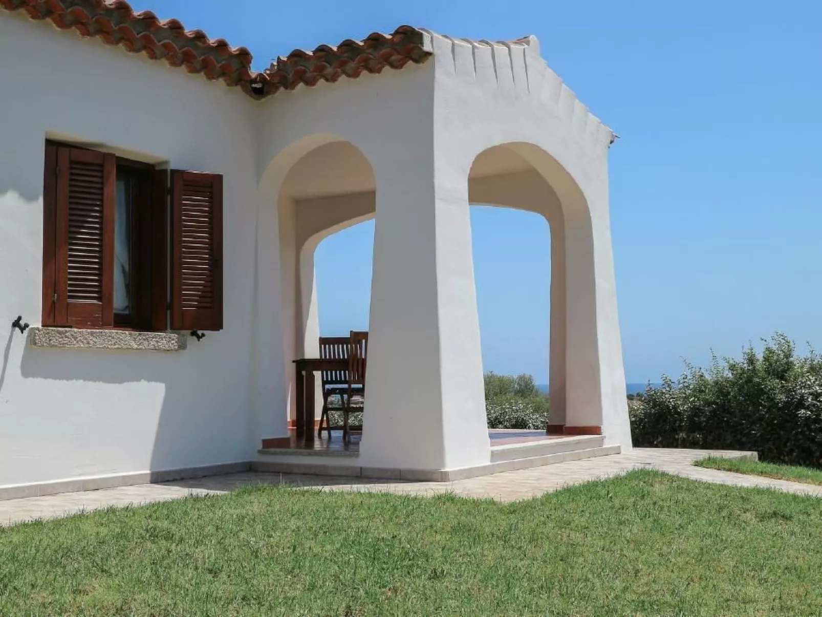 Villa mit gemeinsamem Pool und Meerblick