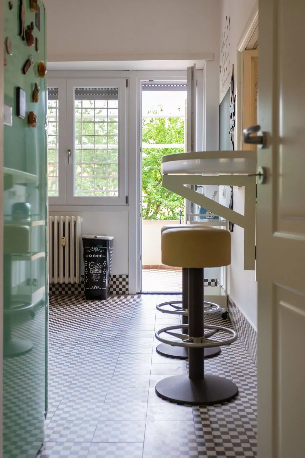 Wohnung mit großer Terrasse-Binnen