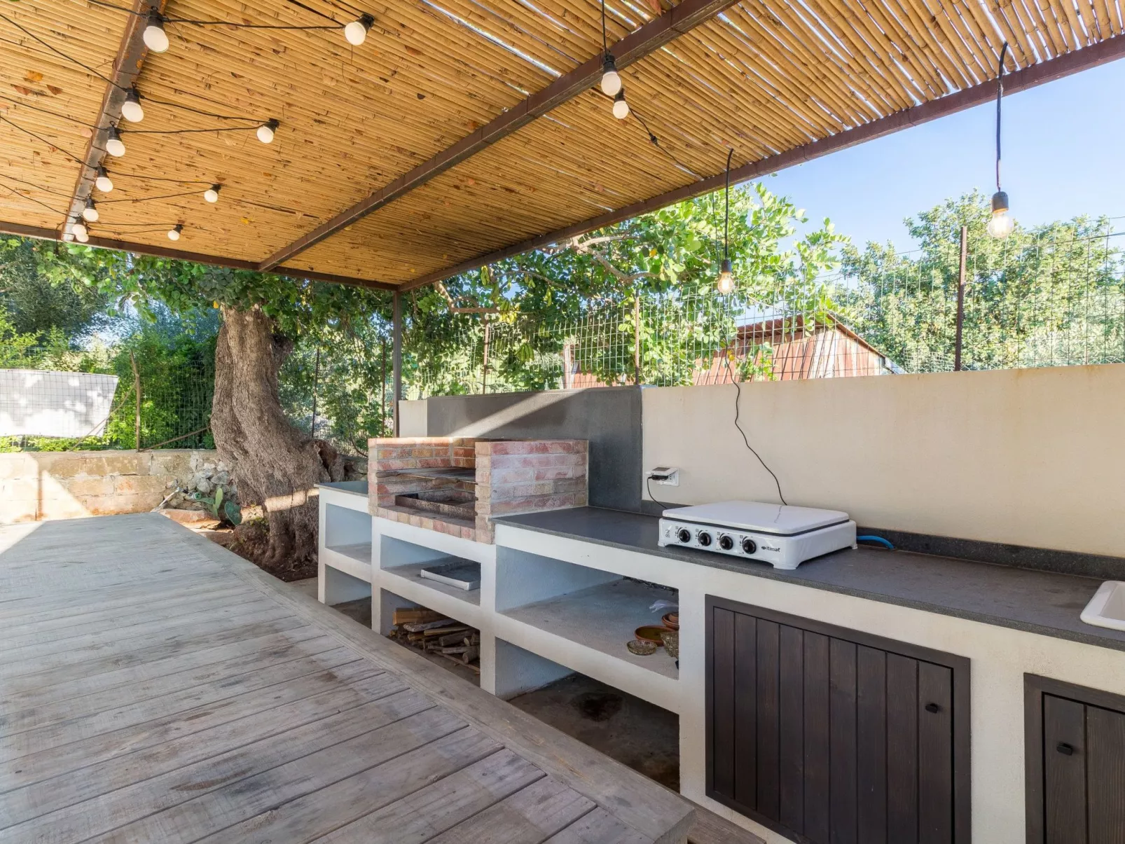 Demetra, moderne Villa mit Pool und Meerblick-Image-tags.info