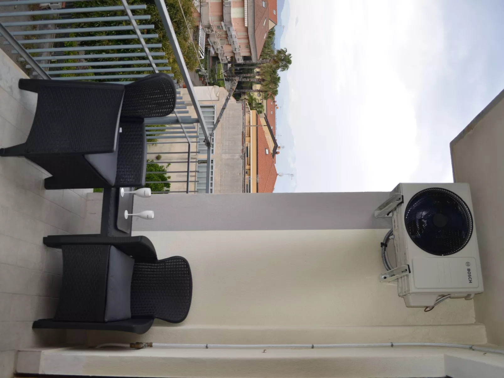 Wohnung 'Suite Etna' in Strandnähe-Buiten