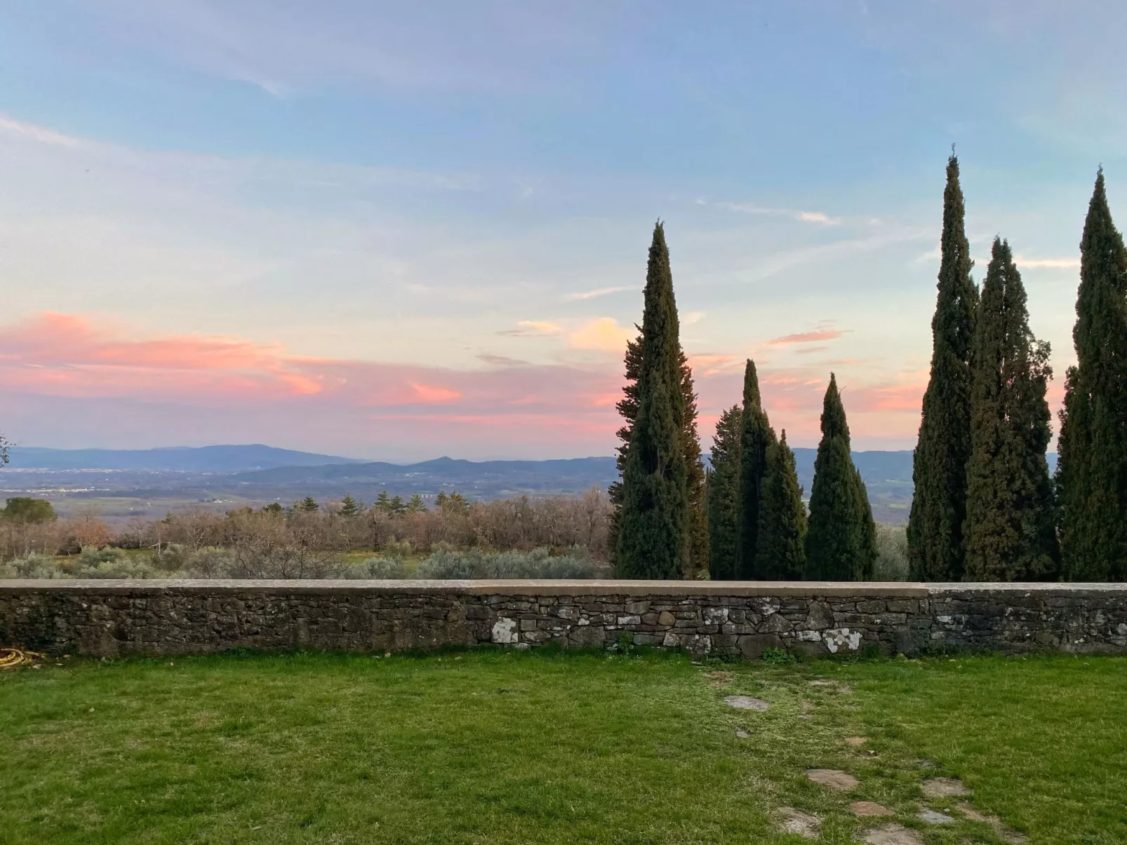 Villa mit Pool und zauberhafter Aussicht-Image-tags.info