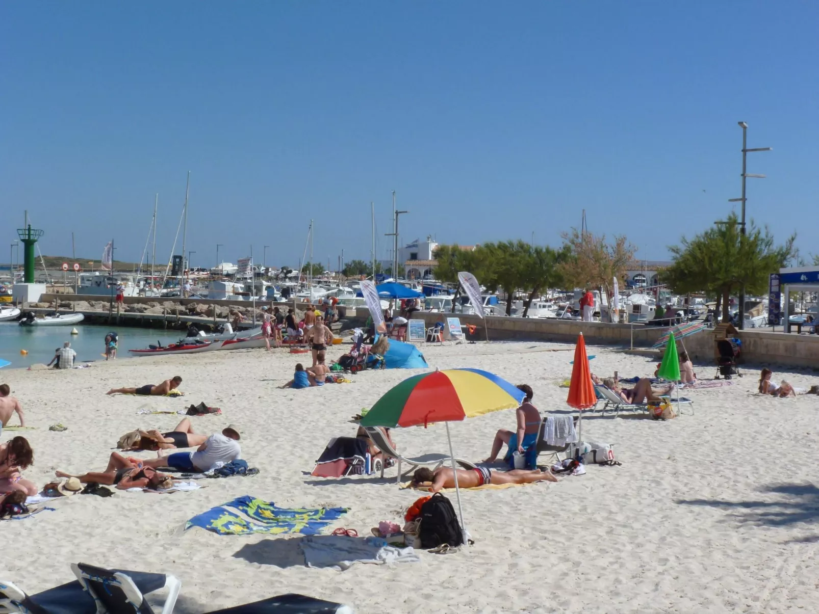 In Campos mit Privatem Pool-Buiten