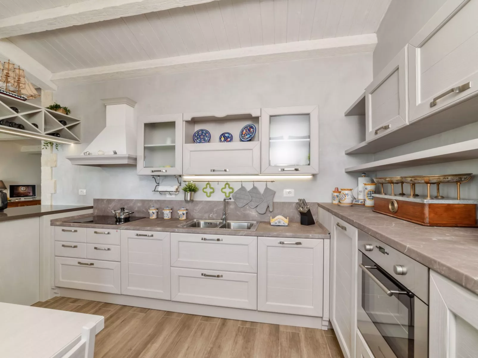 Appartement in Donnalucata mit Möblierter Terrasse und Meerblick-Image-tags.info