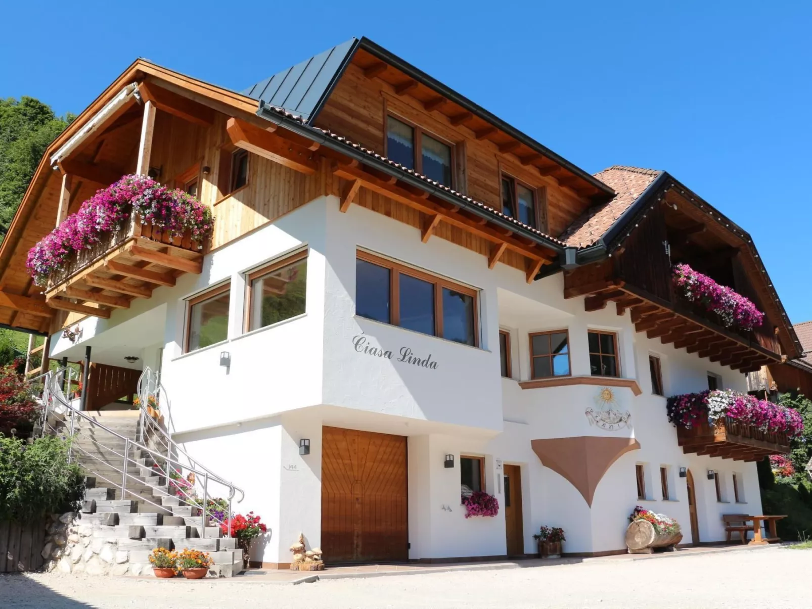 Wohnung "Ciasa Linda App. 1"-Buiten