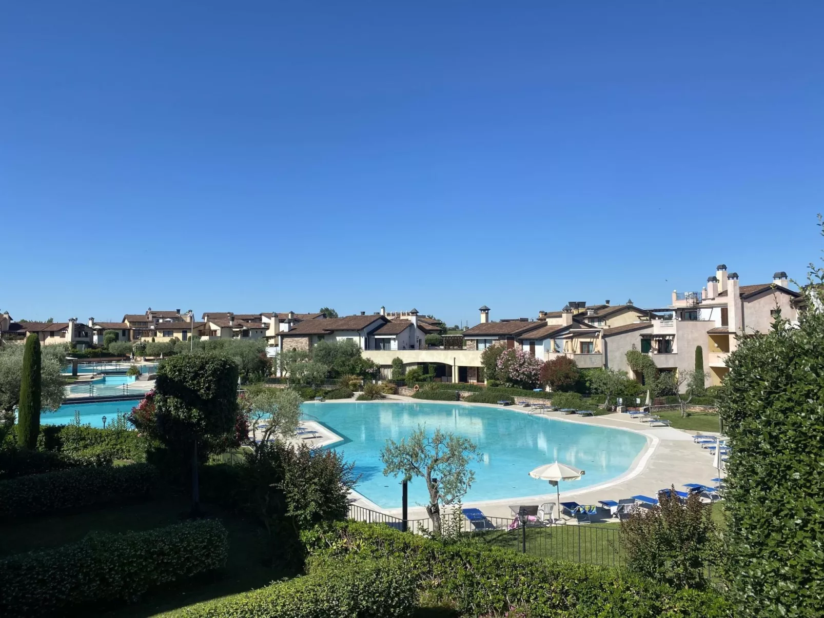 Wohnung im Resort mit großes Schwimmbad und Sportbereich-Buiten