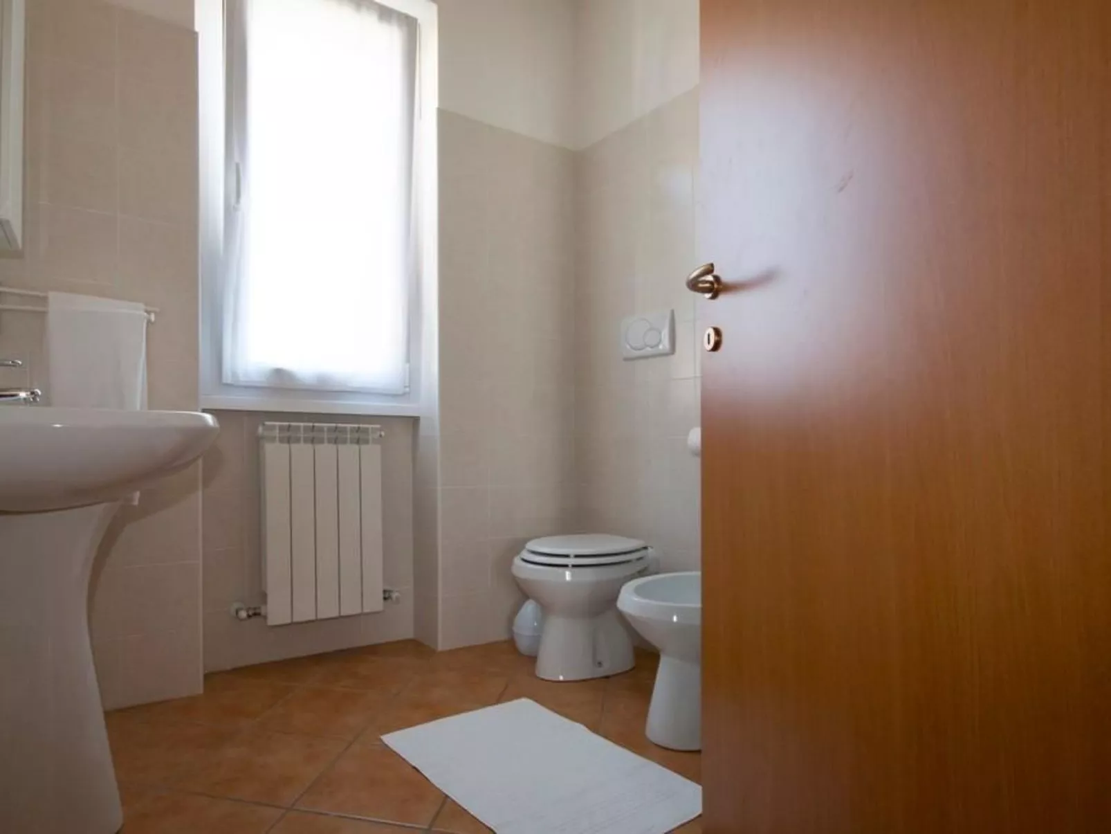 Wohnung in Domaso mit privatem Parkplatz-Binnen