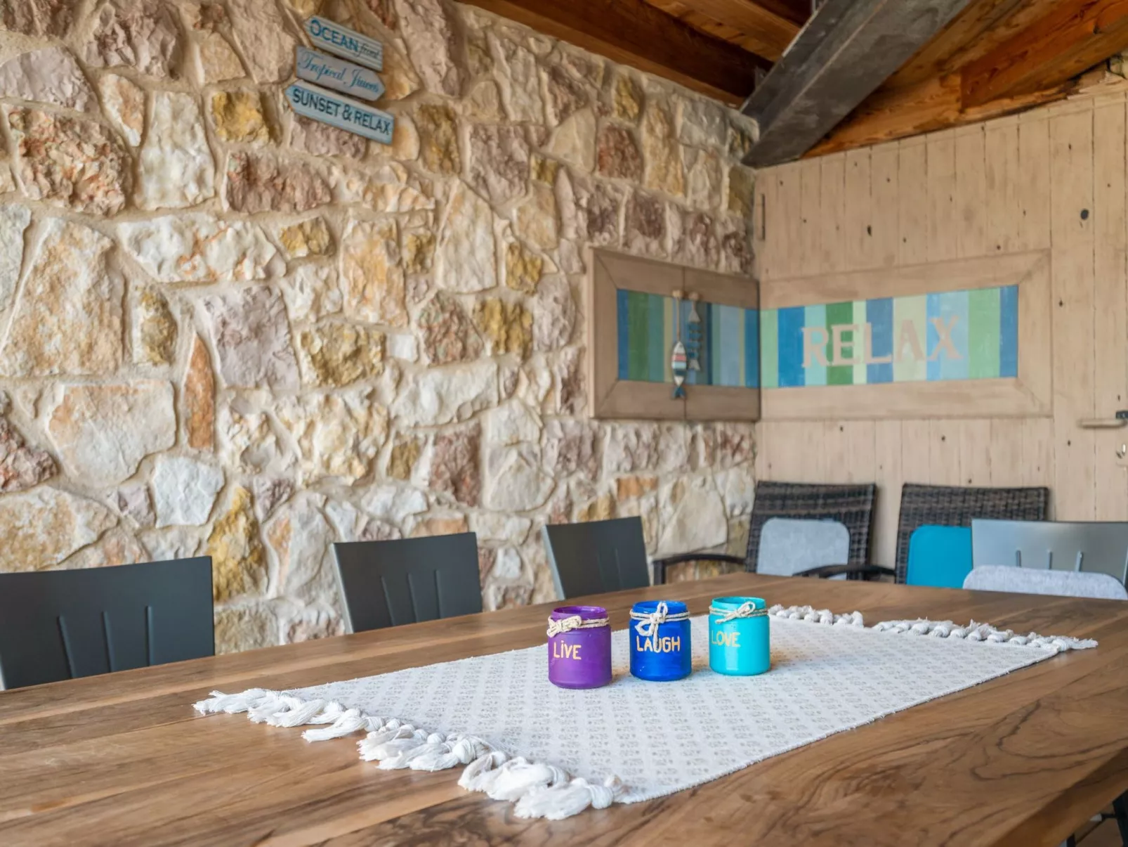 Villa mit schönem Seepanorama und Naturteich-Buiten