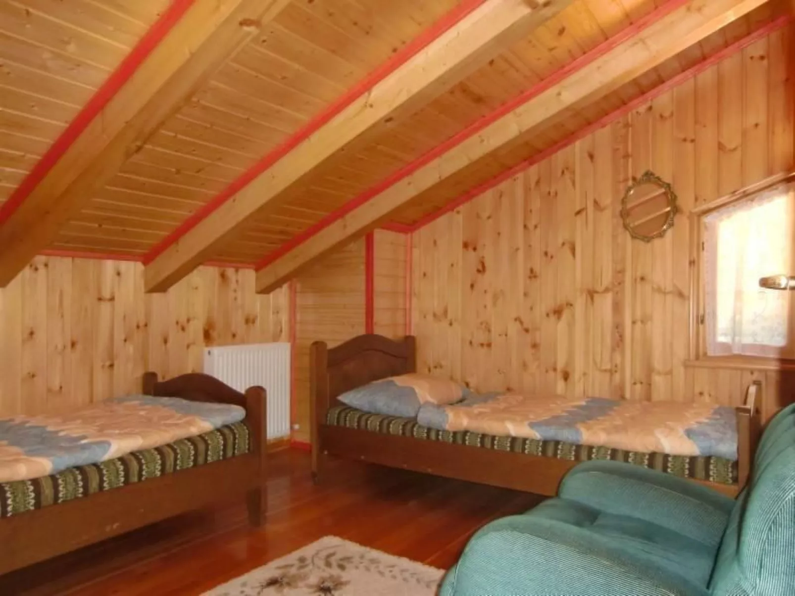 2-stöckige Wohnung mit privatem Gartenbereich-Binnen