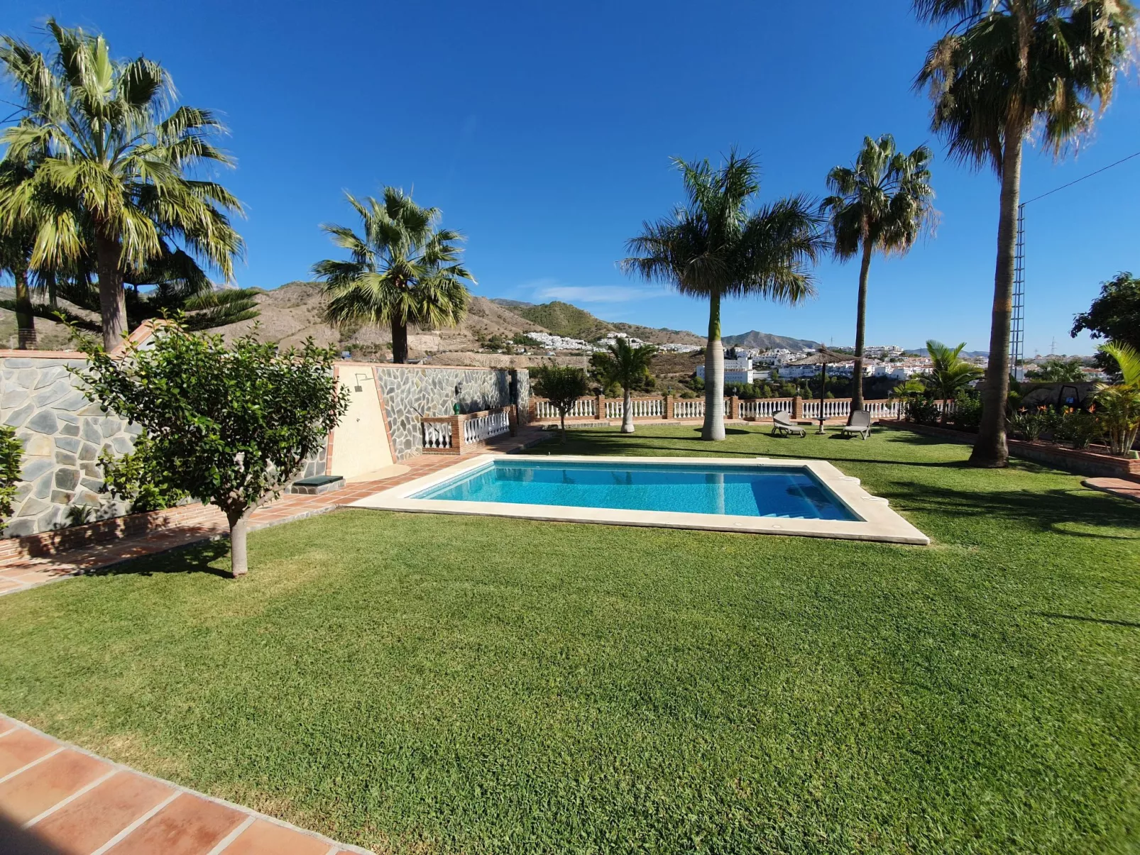 "Villa el Cano" mit Schwimmbad-Buiten