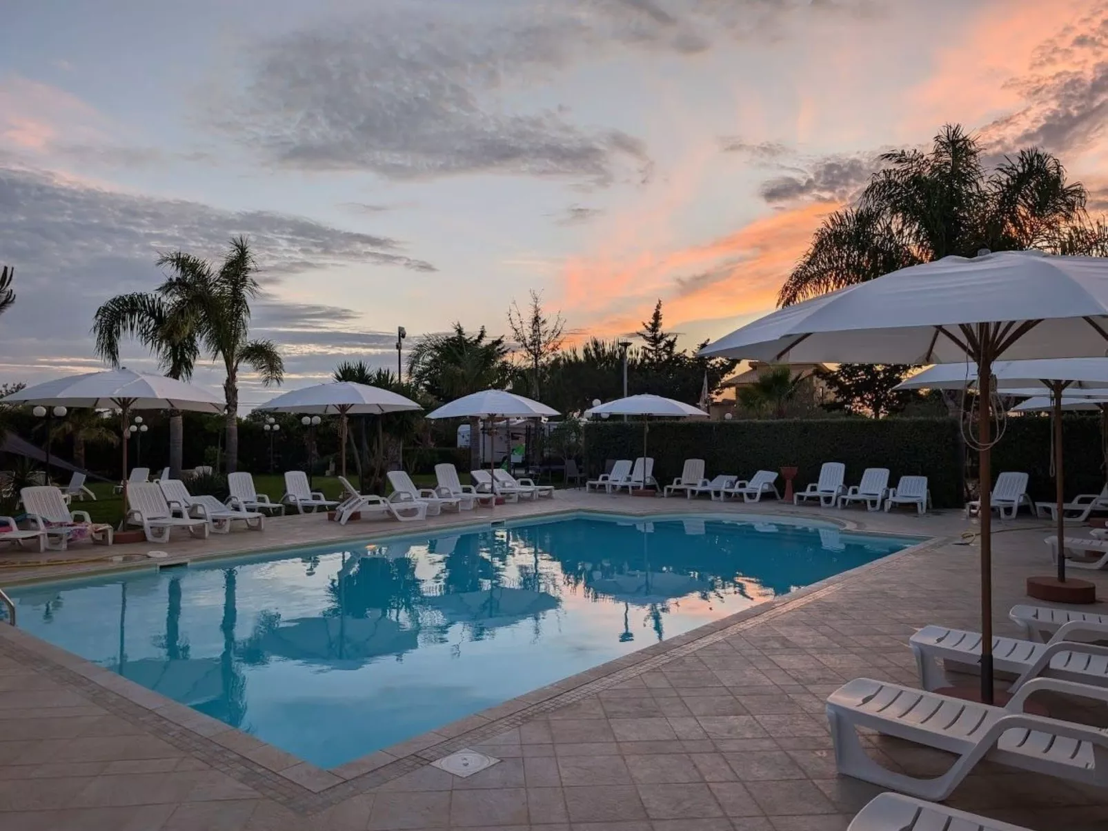 Villetta Bungalow-Buiten