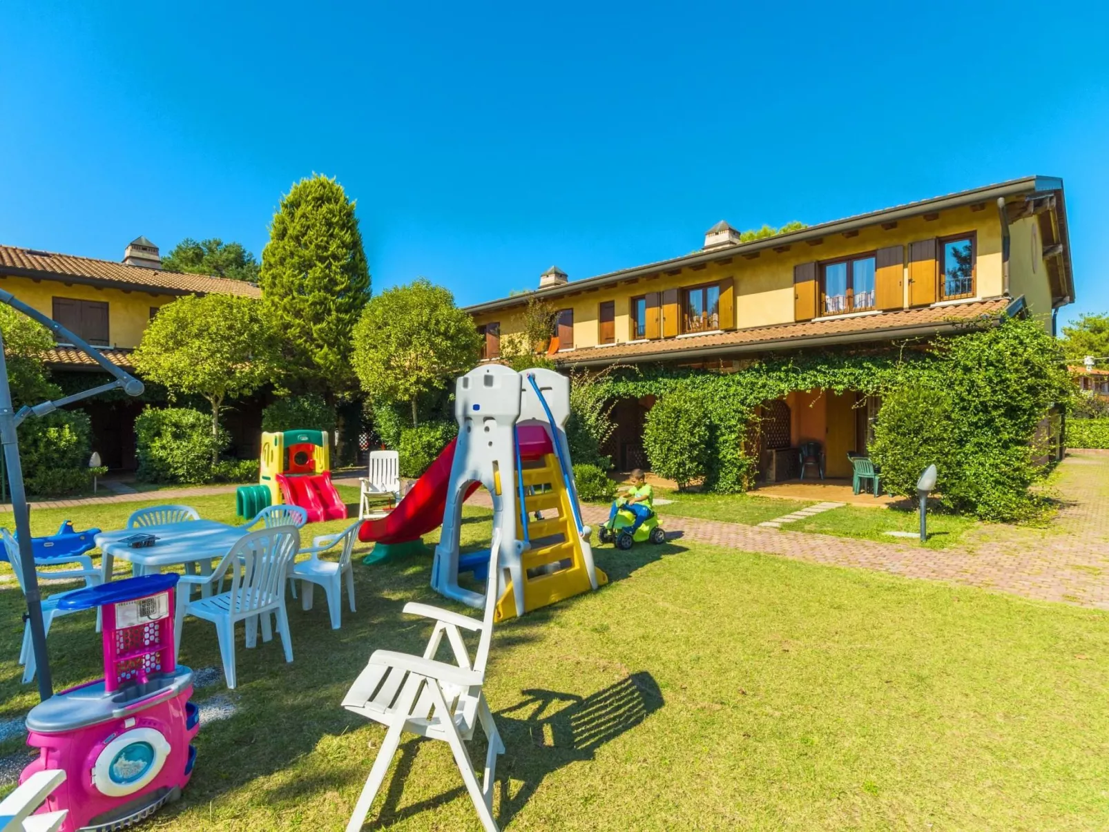 Villa für 6 Personen ca. 50qm Stella Marina 14 A-Buiten