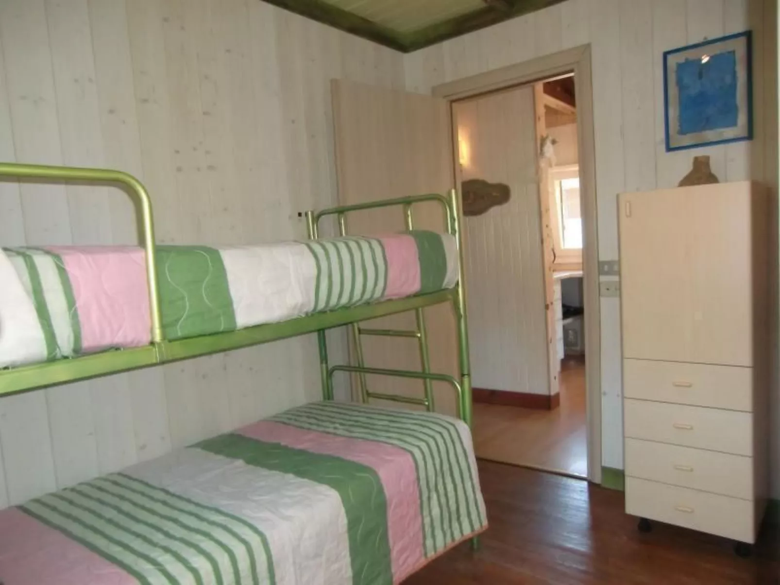 Freistehendes Haus mit eingezäuntem Privatgarten-Binnen