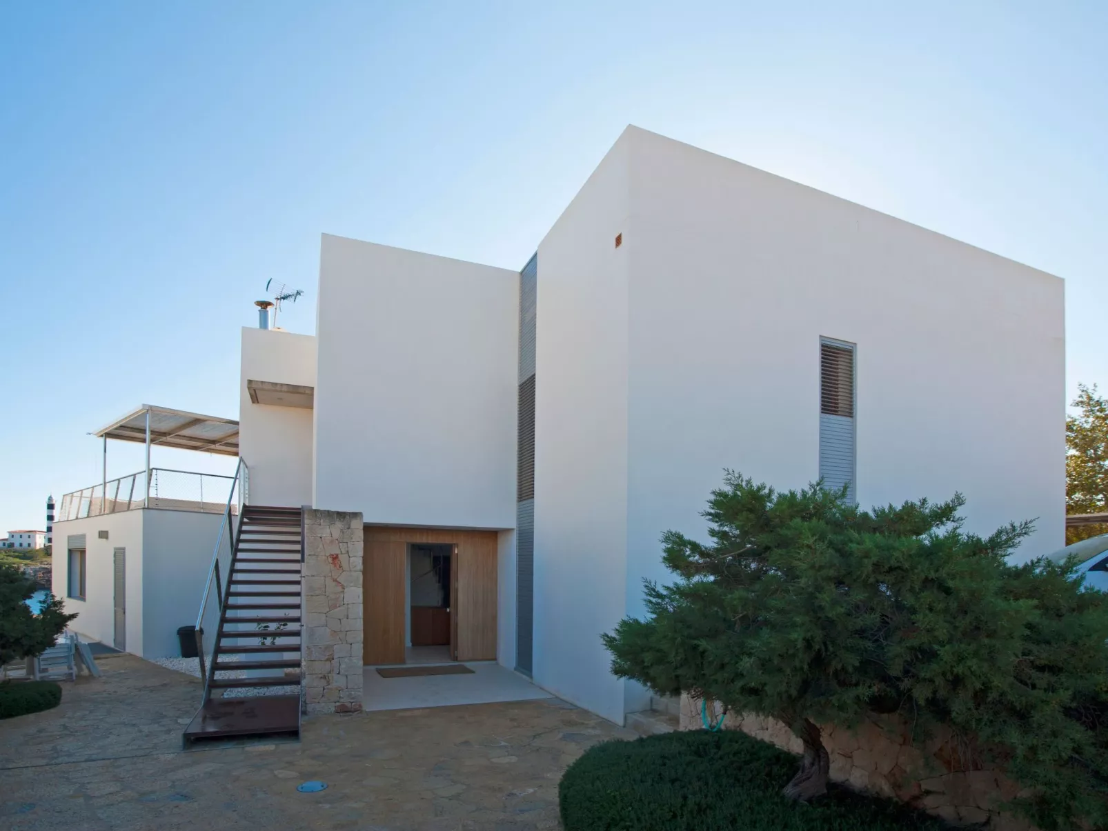 Majestätische Villa mit 5 Schlafzimmern und Pool direkt am Meer-Buiten