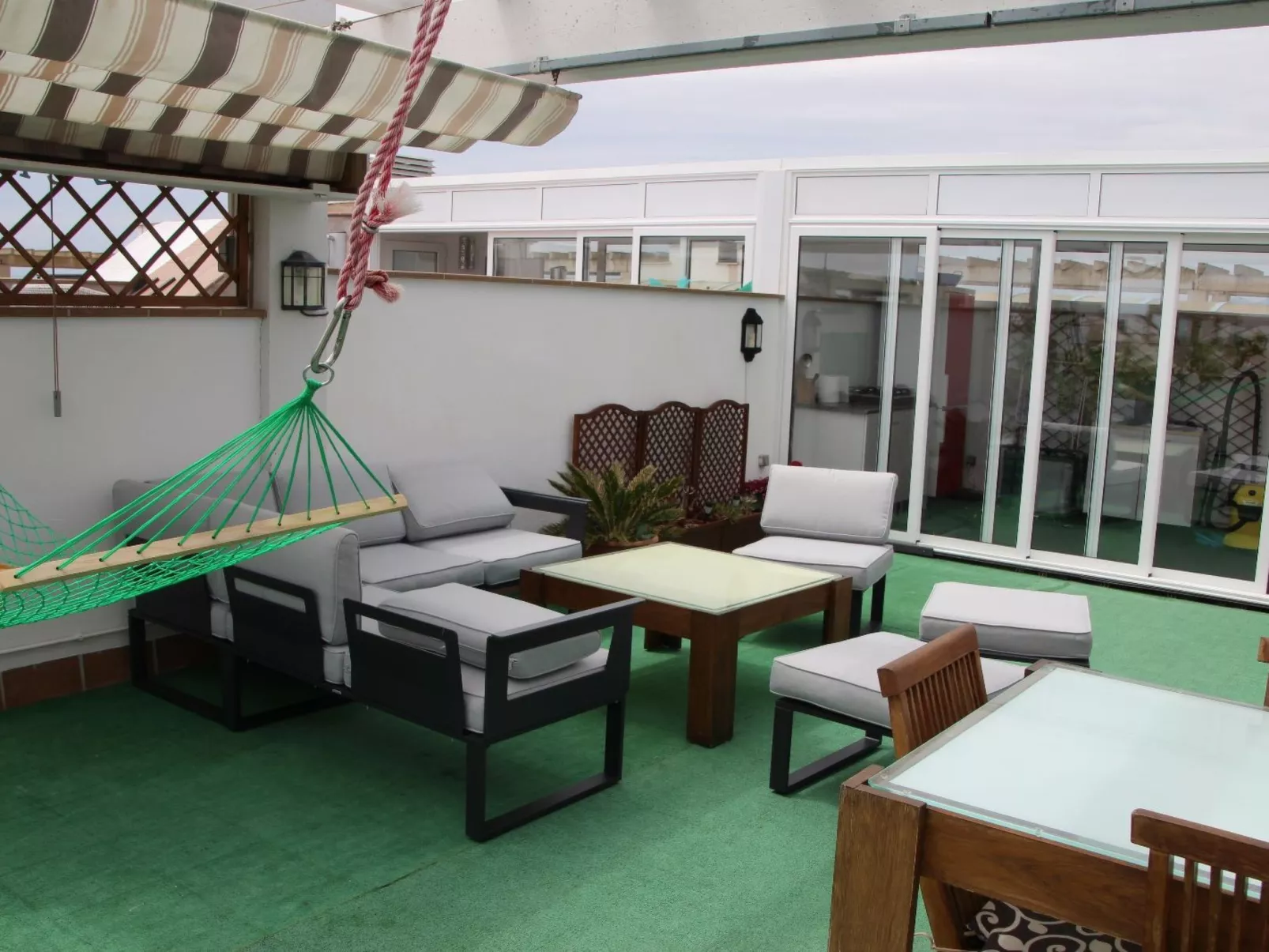 Appartement in Roses mit Grill, gemeinschaftlichem Pool und Terrasse-Binnen