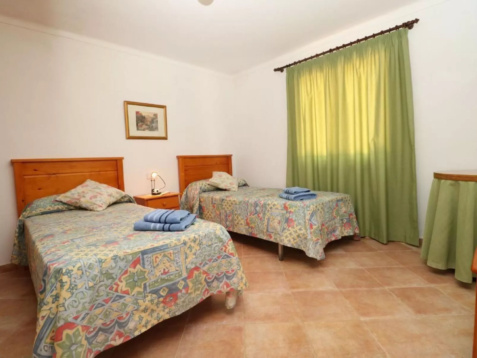 Fi. Camaron-Crestall-Binnen