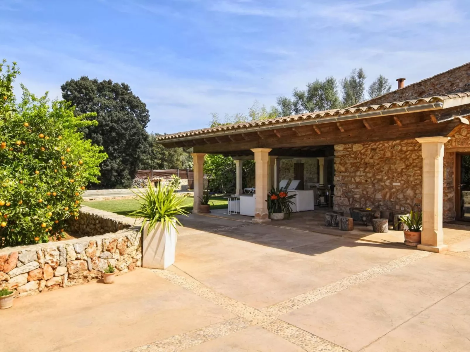 Luxuriöse Villa mit Pool und Klimaanlage für 8 Personen-Image-tags.info